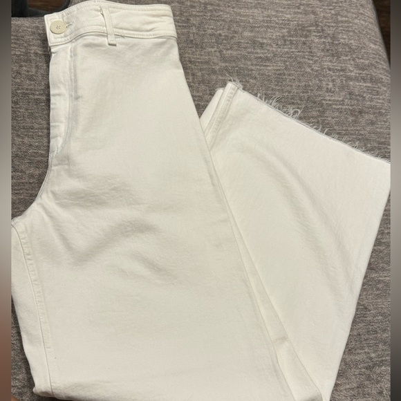 Zara - Picture 1 of 4